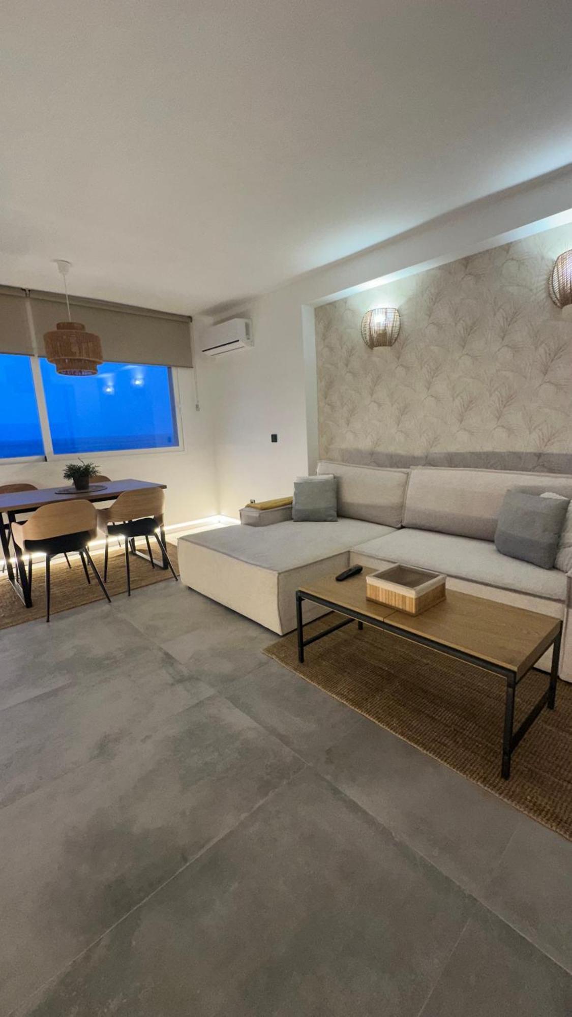 アグアドゥルセNuevo Apartamento Arenal Primera Linea De Playaアパートメント エクステリア 写真